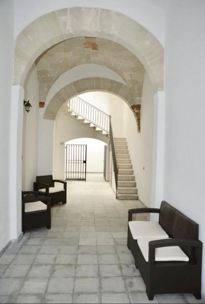 דירות טרפאני Cortile Bassi 185 מראה חיצוני תמונה