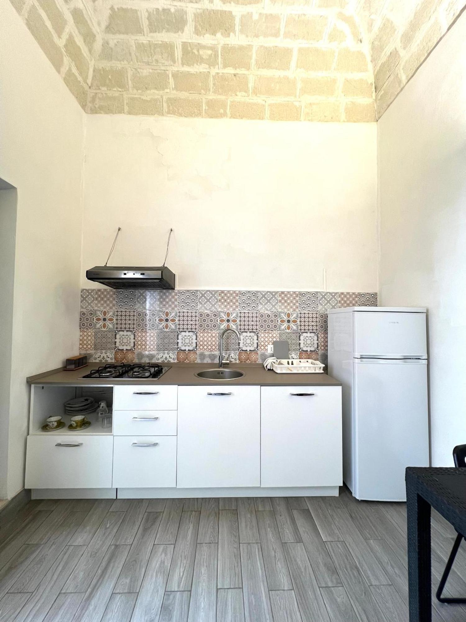 דירות טרפאני Cortile Bassi 185 מראה חיצוני תמונה